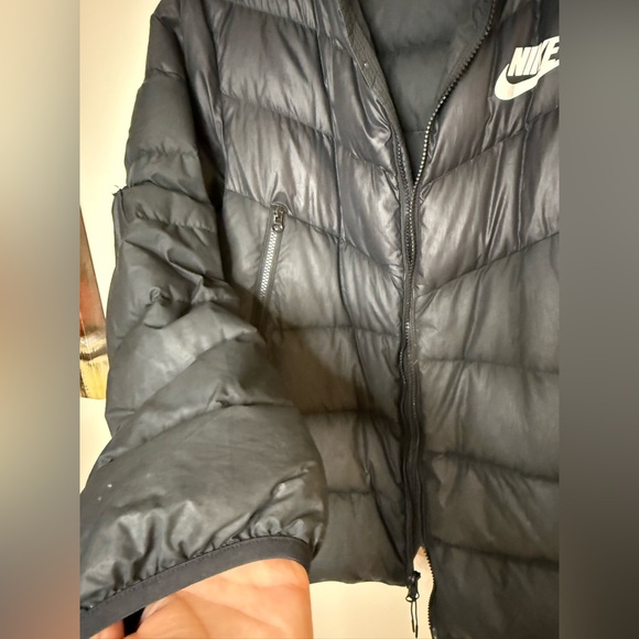 Nike Men's Black Puffer Jacket - Picture 4 of 13